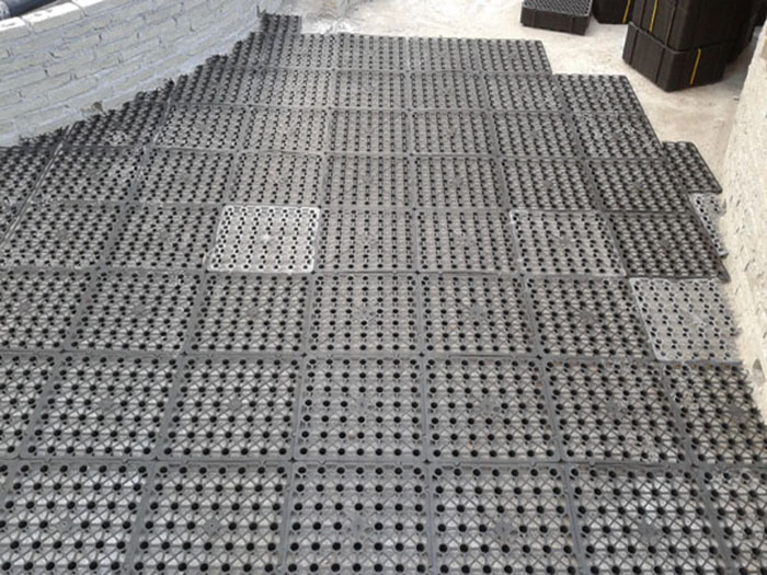 蓄排水板的生產工藝和規格。