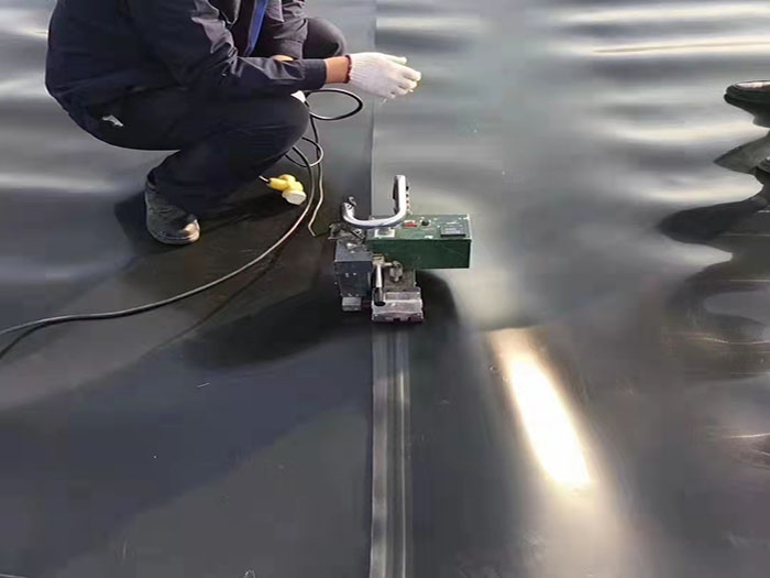 HDPE膜怎么焊接和注意事項。